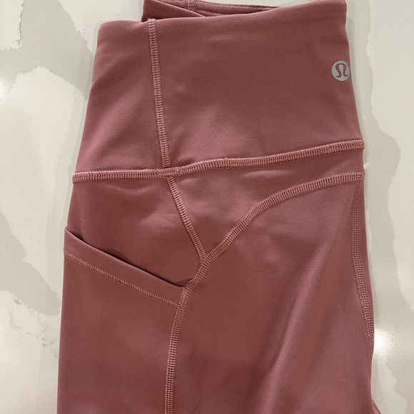 Lululemon run tight - Picture 1 of 7